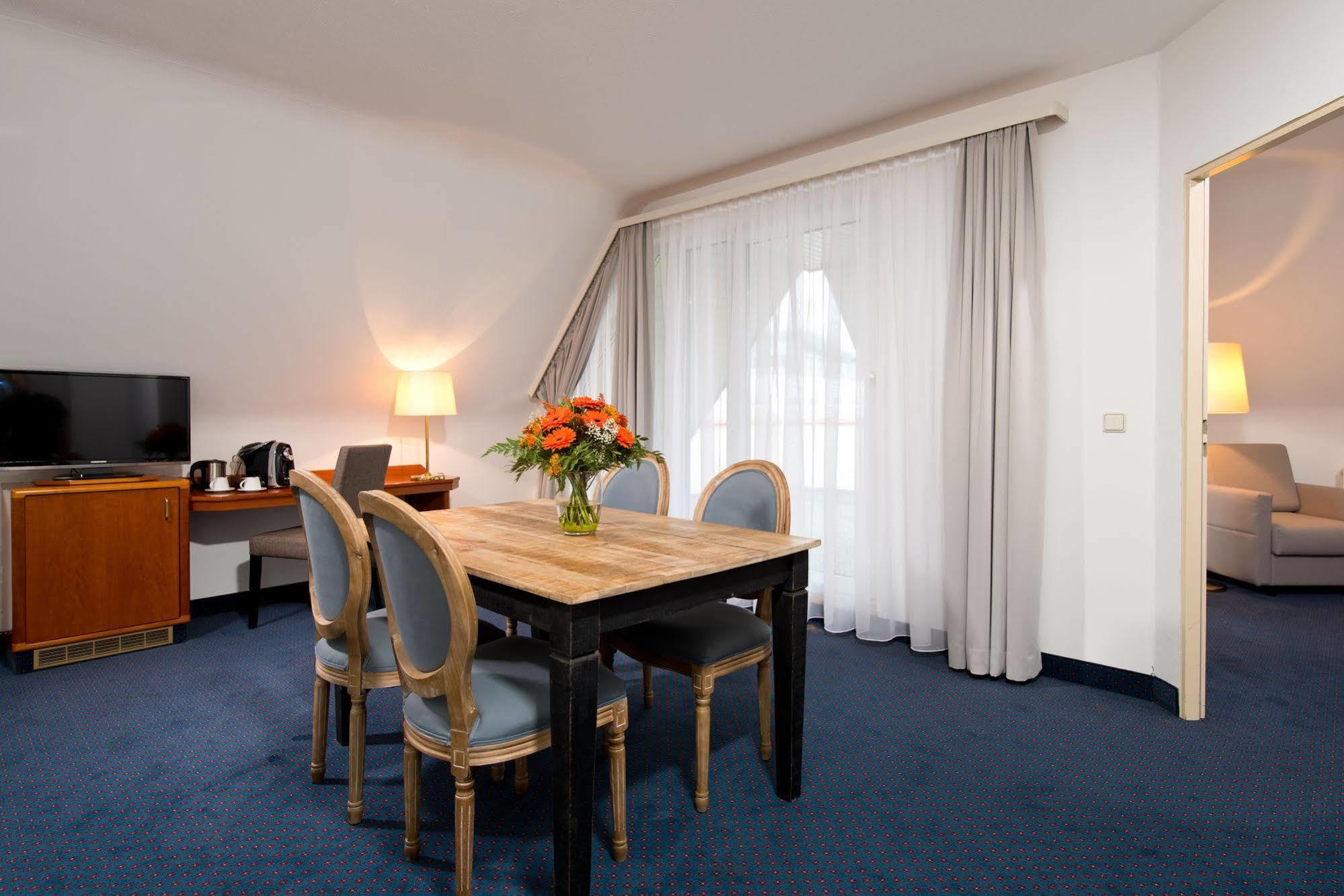 Achat Hotel Neustadt an der Weinstraße Eksteriør billede