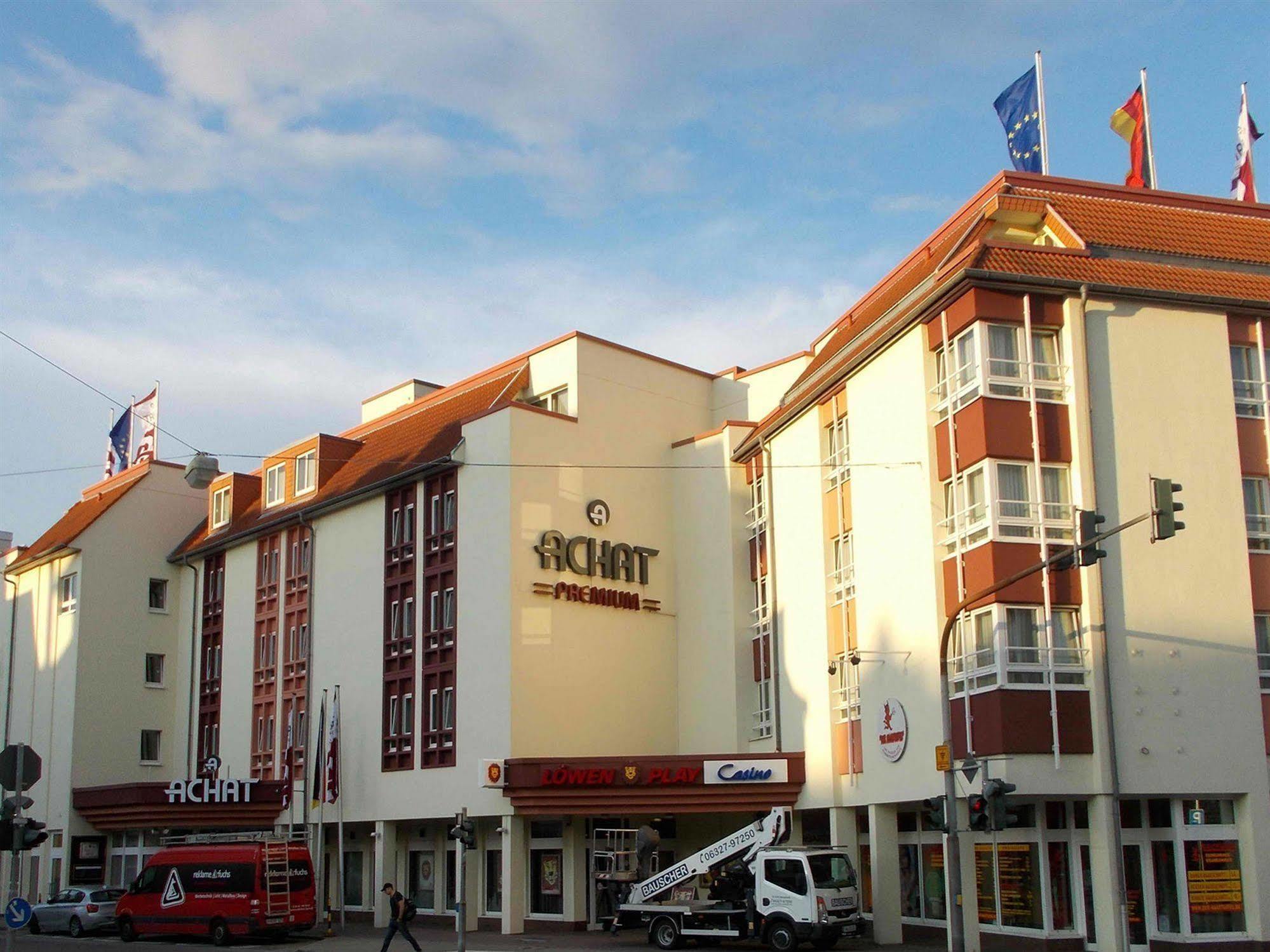 Achat Hotel Neustadt an der Weinstraße Eksteriør billede